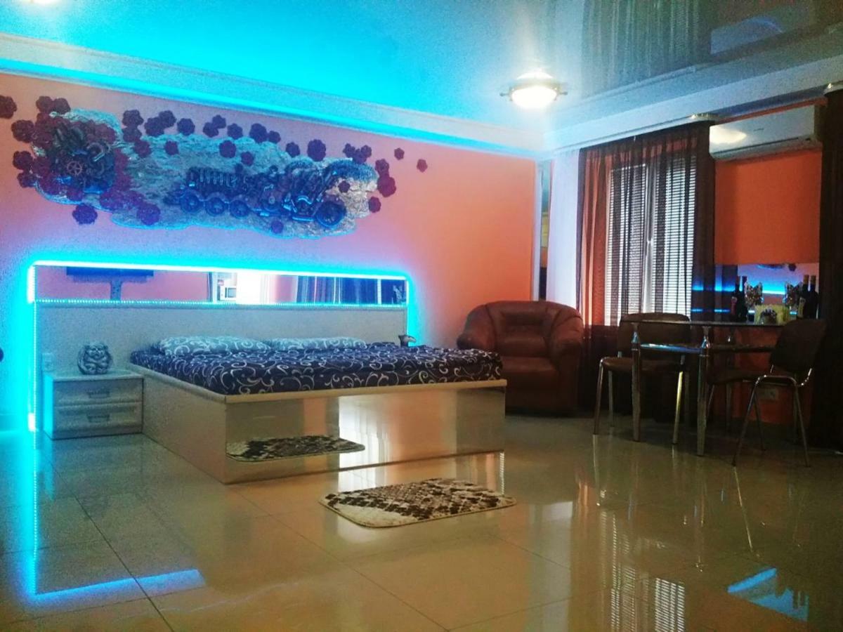 Studio Krivoy Rog Luaran gambar
