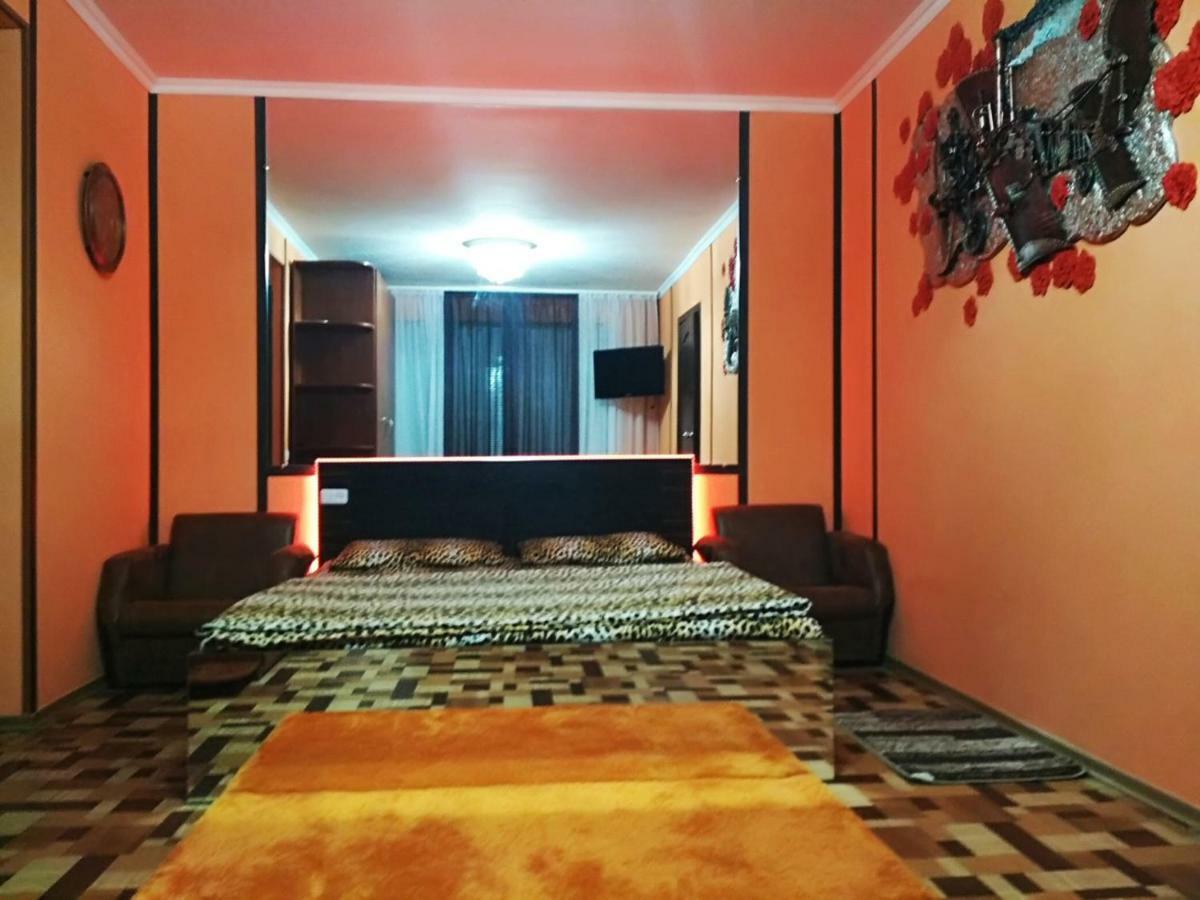 Studio Krivoy Rog Luaran gambar
